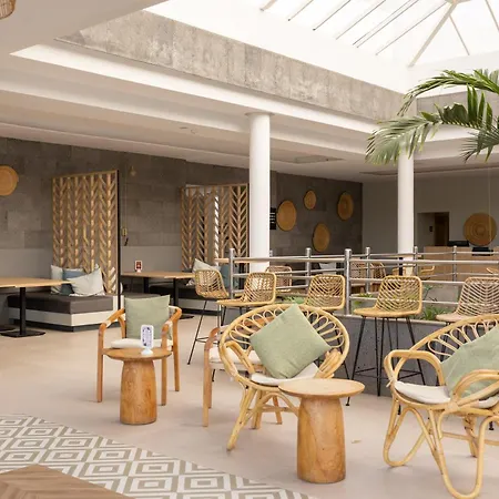 Hotel Mynd Yaiza 4*